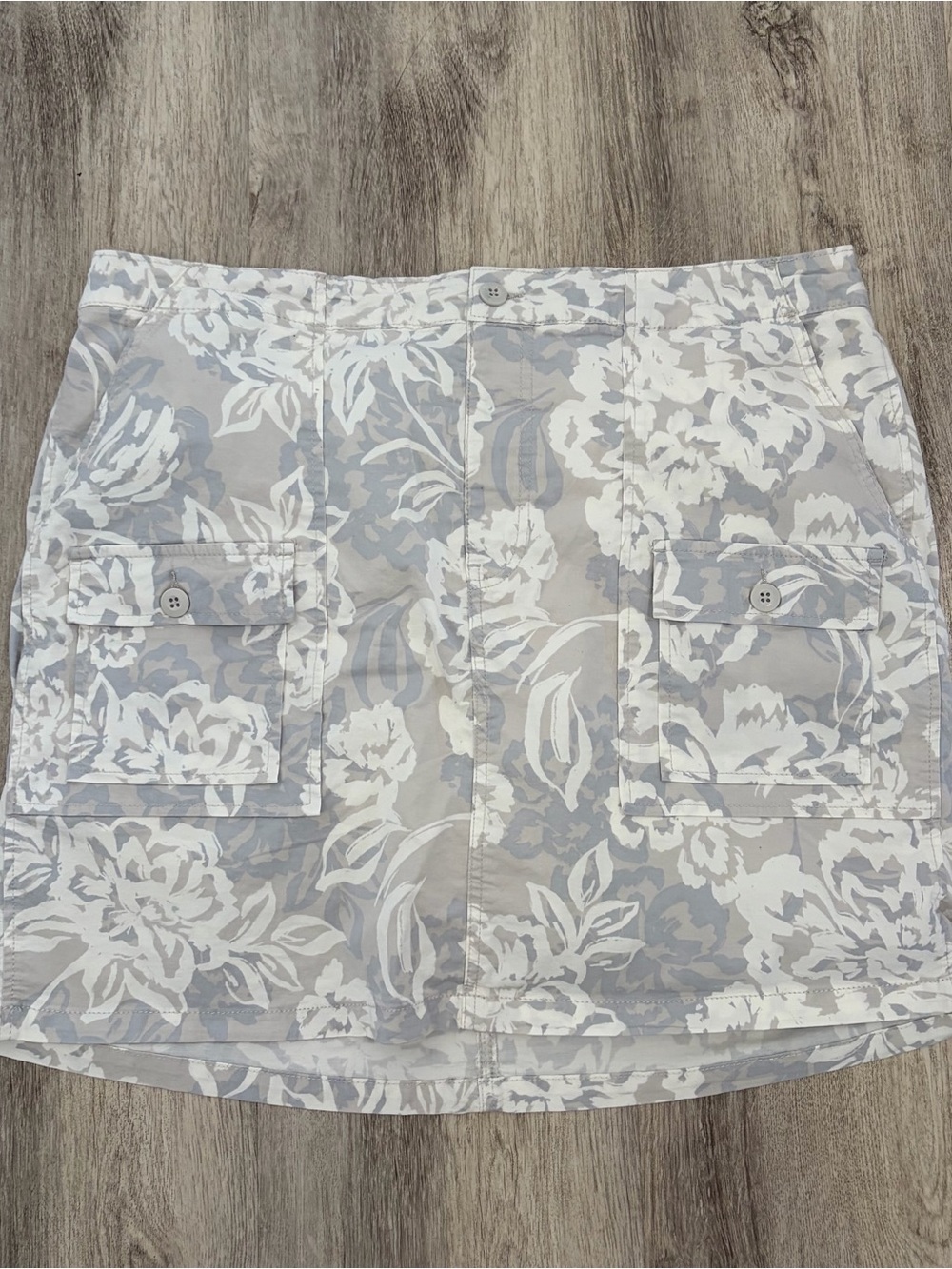 Berkeley Jensen Cargo Skirt Skort Floral Womens XL White Shorts Hiking Outdoors